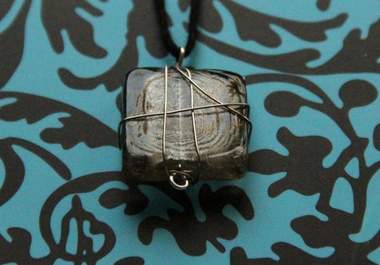 make a glass pendant necklace big2