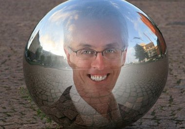 make it appear you are traped inside a shiny silver sphere big3