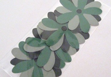 send 4 handcrafted green flowers to your US address big3