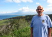 help you prepare for a trip to Maui in English or Spanish