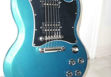 write a guitar solo for your song and teach you how to play it big1