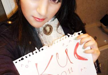 make and hold a sign with whatever you would like written on it and make a picture of it with me or without me big1