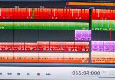 make a sixty second Electronic, HipHop, or RnB music track for your video or whatever you need it for in an mp3 format big1