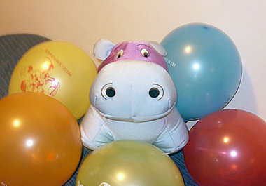 make this funny hippo sing Happy Birthday to any person you want on your behalf big1